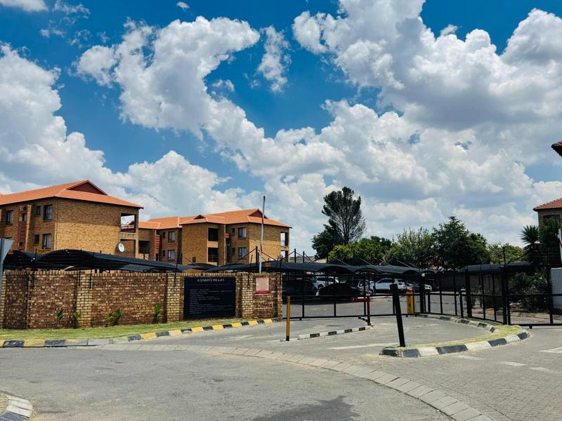 2 Bedroom Property for Sale in Cruywagenpark Gauteng