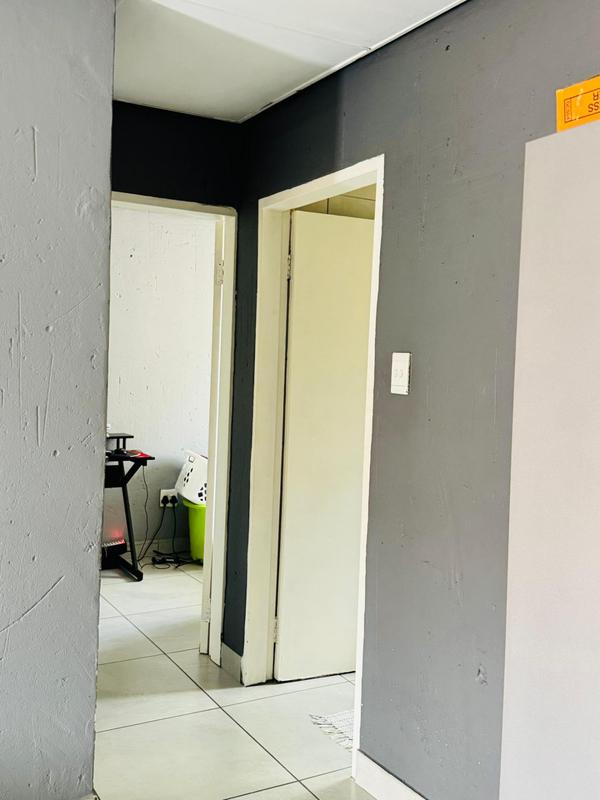 2 Bedroom Property for Sale in Cruywagenpark Gauteng
