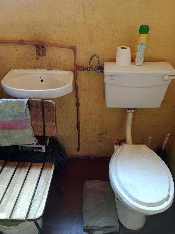 2 Bedroom Property for Sale in Zonkezizwe Gauteng