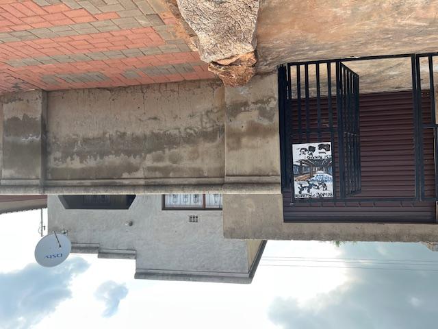 2 Bedroom Property for Sale in Zonkezizwe Gauteng