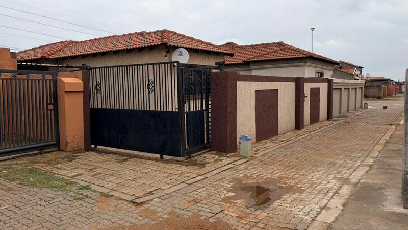 3 Bedroom Property for Sale in Vosloorus Gauteng