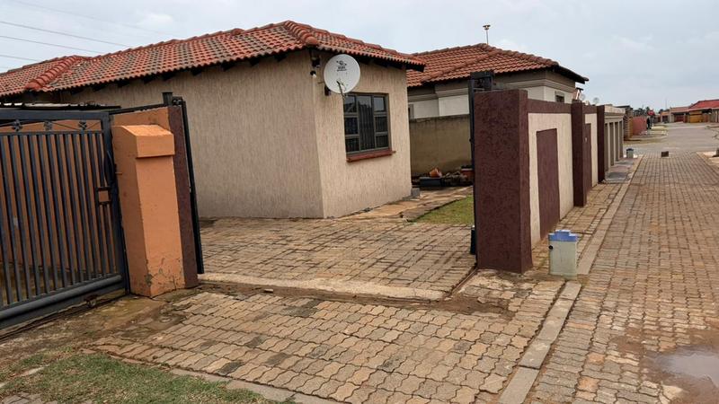 3 Bedroom Property for Sale in Vosloorus Gauteng