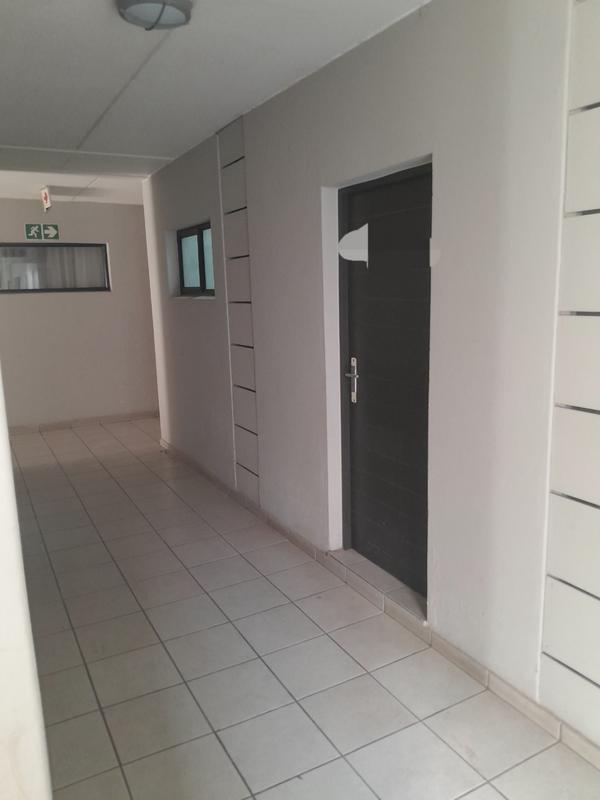 1 Bedroom Property for Sale in North Riding Gauteng