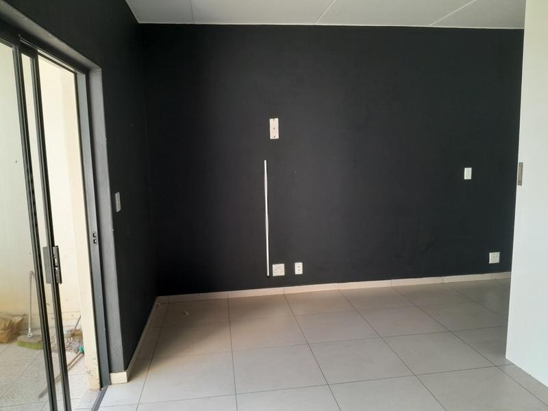1 Bedroom Property for Sale in North Riding Gauteng
