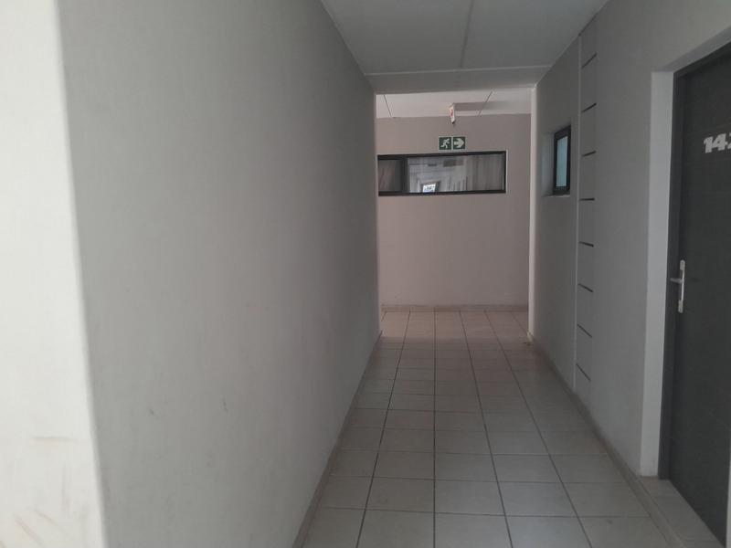1 Bedroom Property for Sale in North Riding Gauteng