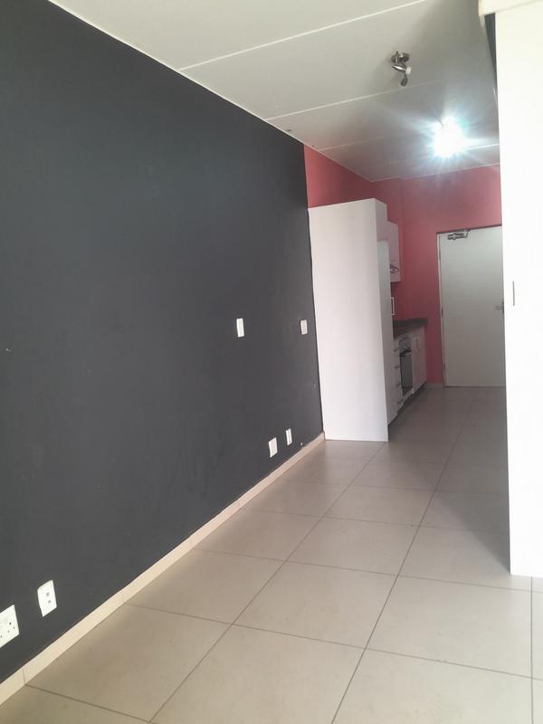 1 Bedroom Property for Sale in North Riding Gauteng