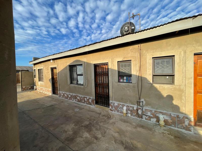 7 Bedroom Property for Sale in Zola Gauteng