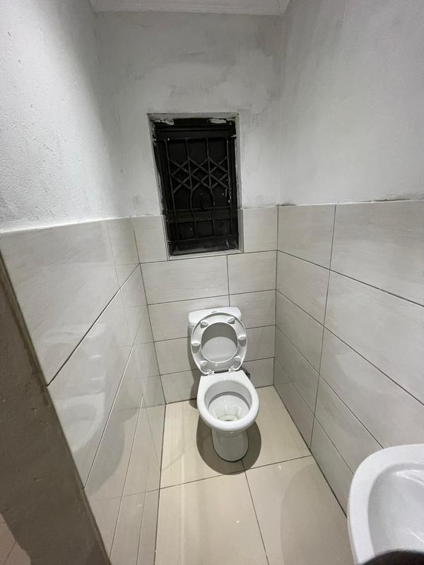 7 Bedroom Property for Sale in Zola Gauteng