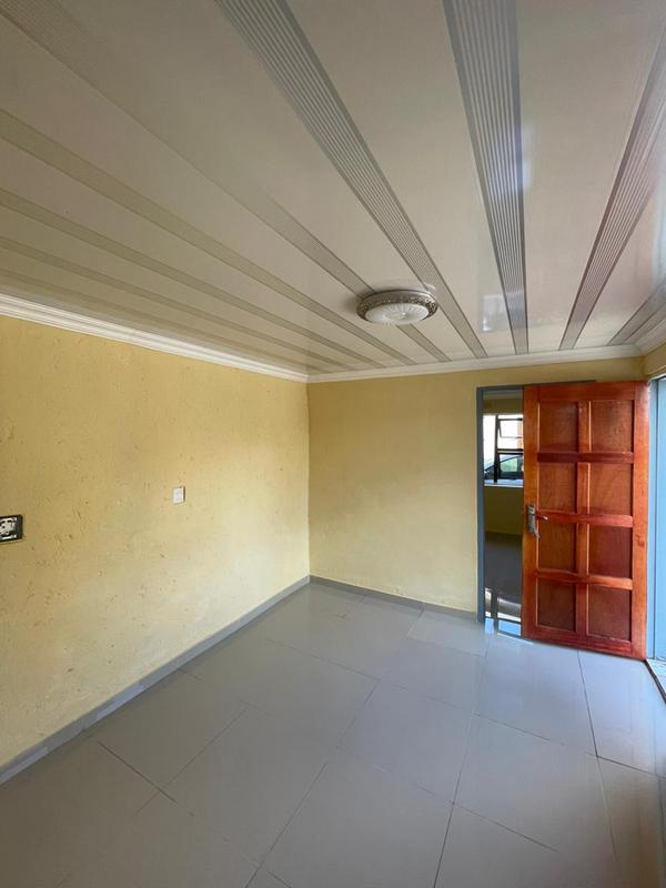 7 Bedroom Property for Sale in Zola Gauteng