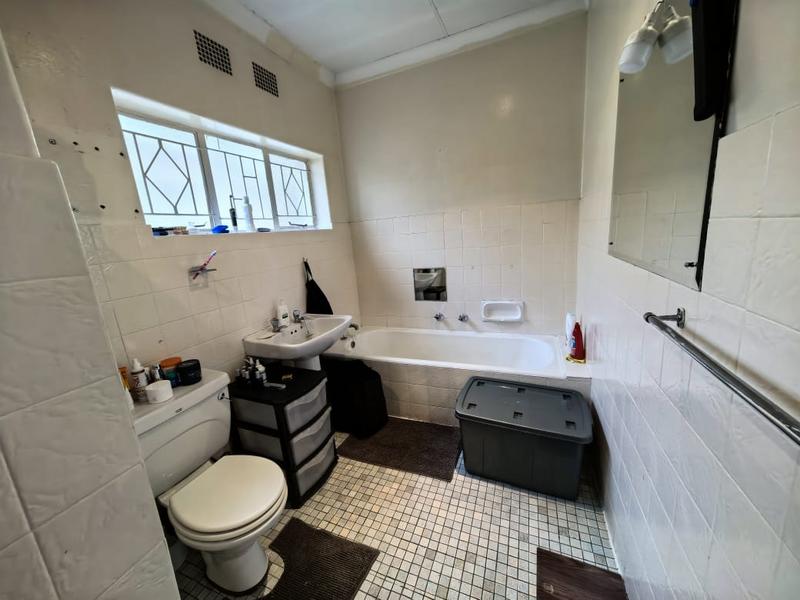 To Let 1 Bedroom Property for Rent in Edenvale Gauteng