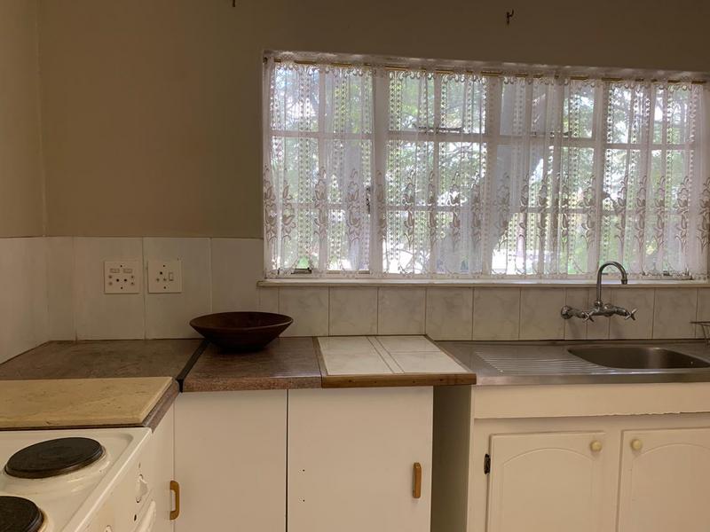 To Let 1 Bedroom Property for Rent in Edenvale Gauteng