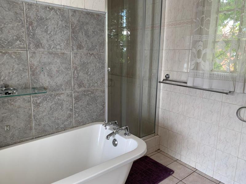 To Let 1 Bedroom Property for Rent in Edenvale Gauteng