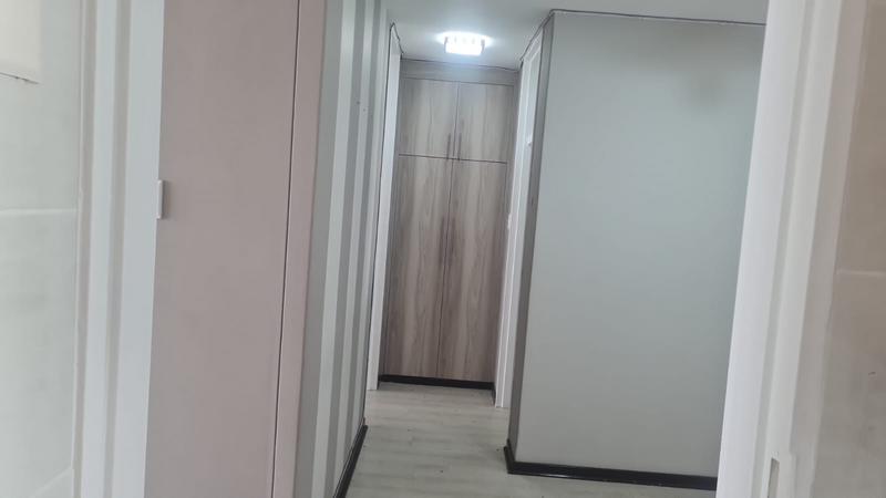 1 Bedroom Property for Sale in Bedford Gardens Gauteng