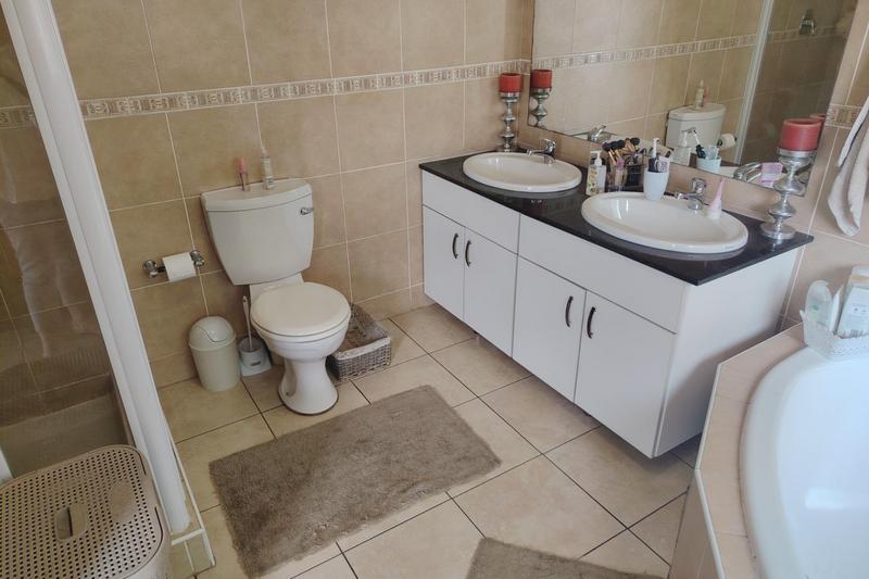 4 Bedroom Property for Sale in Bedfordview Gauteng