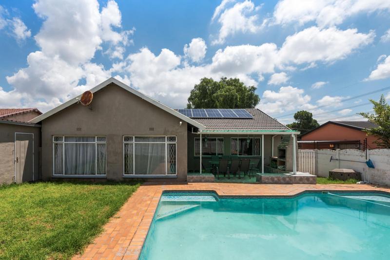 3 Bedroom Property for Sale in Klopperpark Gauteng