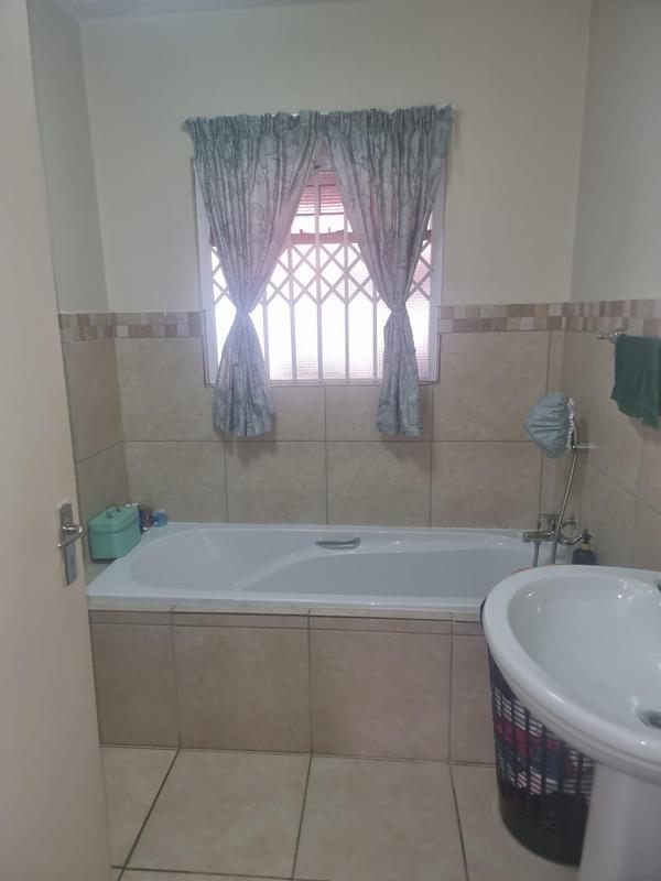 2 Bedroom Property for Sale in Primrose Hill Gauteng