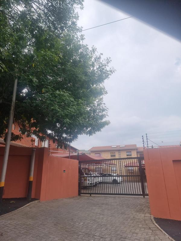 2 Bedroom Property for Sale in Primrose Hill Gauteng