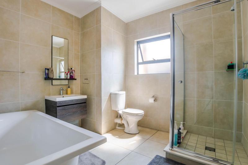 3 Bedroom Property for Sale in Oakdene Gauteng