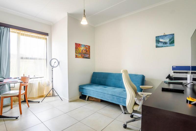 3 Bedroom Property for Sale in Oakdene Gauteng