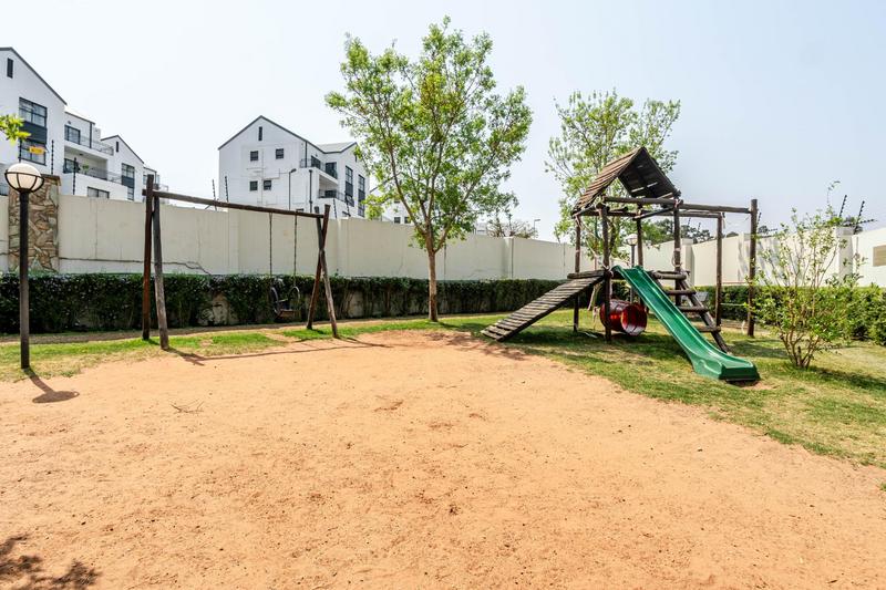 3 Bedroom Property for Sale in Oakdene Gauteng