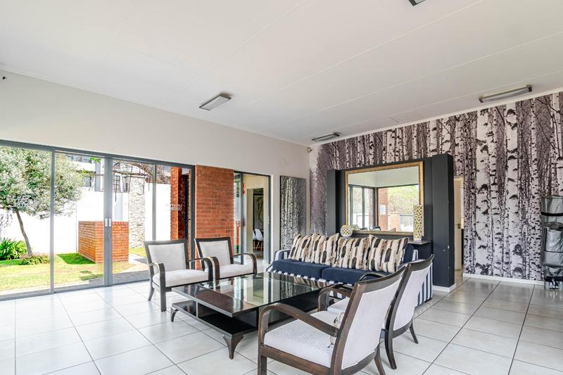 3 Bedroom Property for Sale in Oakdene Gauteng