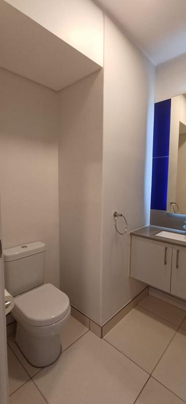 2 Bedroom Property for Sale in Rosebank Gauteng