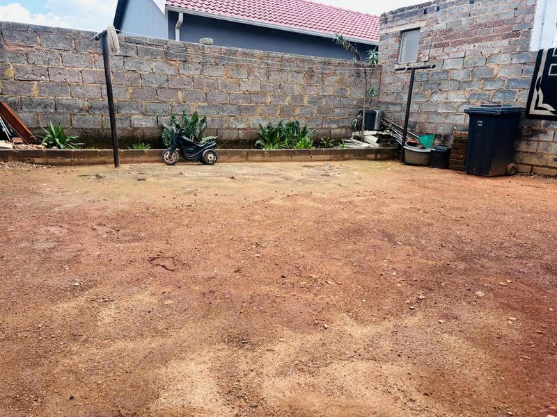 2 Bedroom Property for Sale in Fleurhof Gauteng