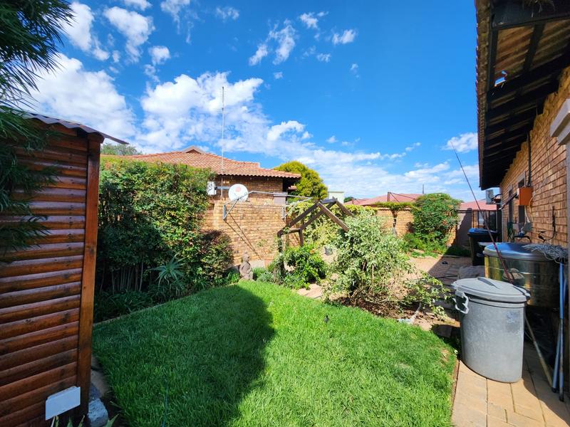 To Let 2 Bedroom Property for Rent in Brentwood Park Gauteng