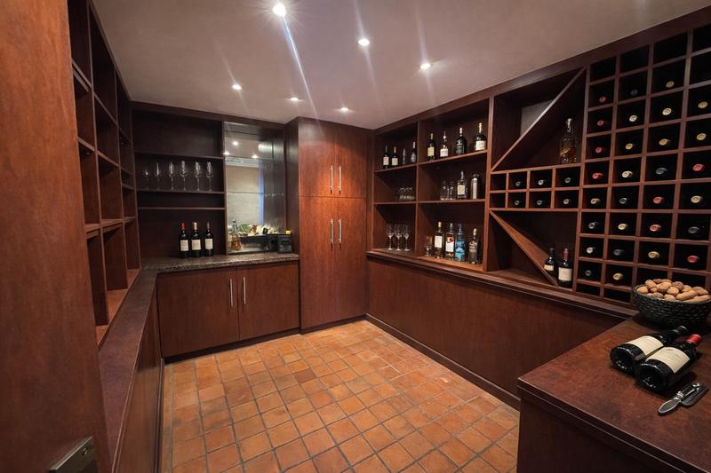 To Let 4 Bedroom Property for Rent in Groenkloof Gauteng