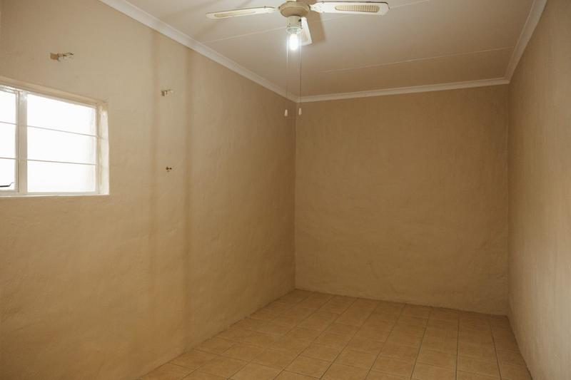 To Let 4 Bedroom Property for Rent in Lynnwood Glen Gauteng