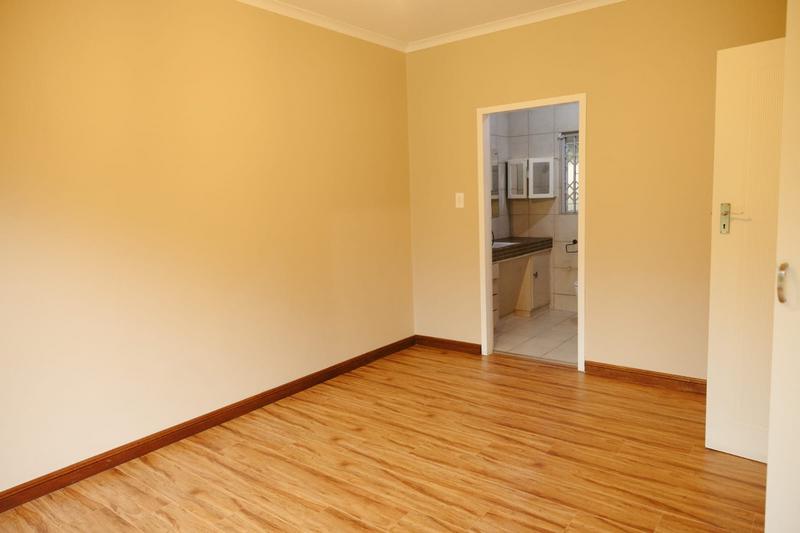 To Let 4 Bedroom Property for Rent in Lynnwood Glen Gauteng