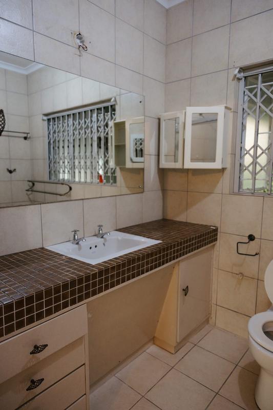 To Let 4 Bedroom Property for Rent in Lynnwood Glen Gauteng