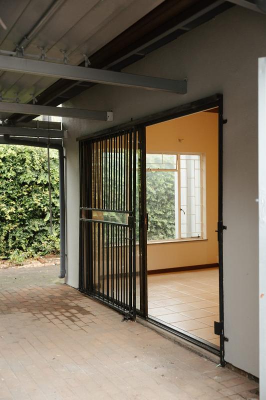 To Let 4 Bedroom Property for Rent in Lynnwood Glen Gauteng