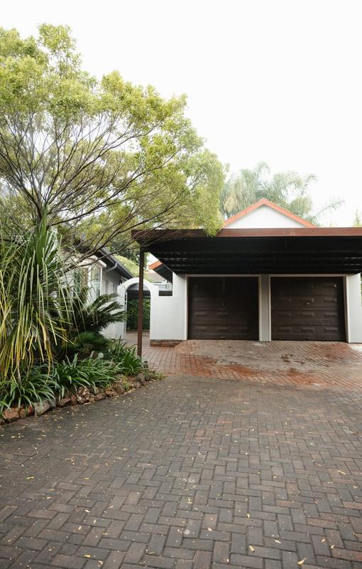 To Let 4 Bedroom Property for Rent in Lynnwood Glen Gauteng