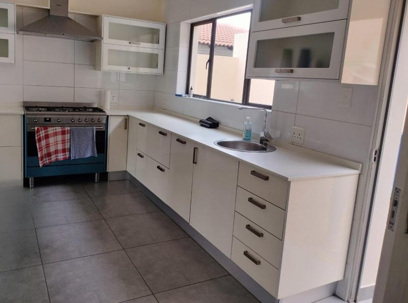 4 Bedroom Property for Sale in Waterkloof Ridge Gauteng