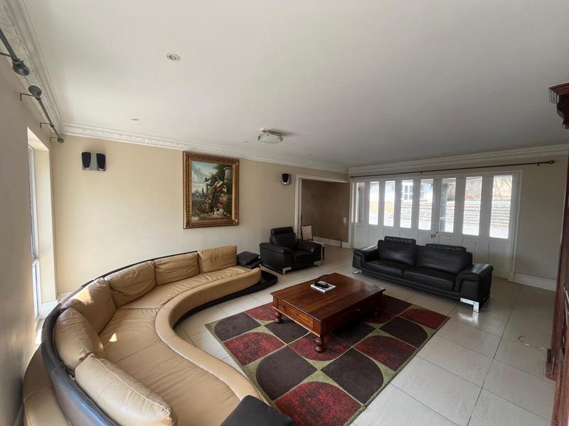 To Let 5 Bedroom Property for Rent in Waterkloof Ridge Gauteng