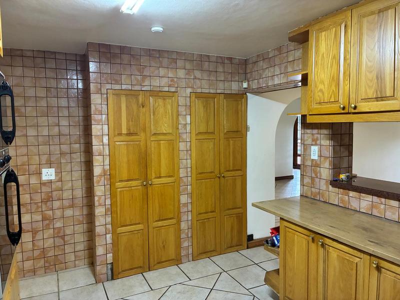 3 Bedroom Property for Sale in Groenkloof Gauteng