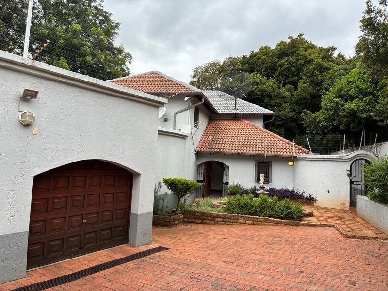 3 Bedroom Property for Sale in Groenkloof Gauteng
