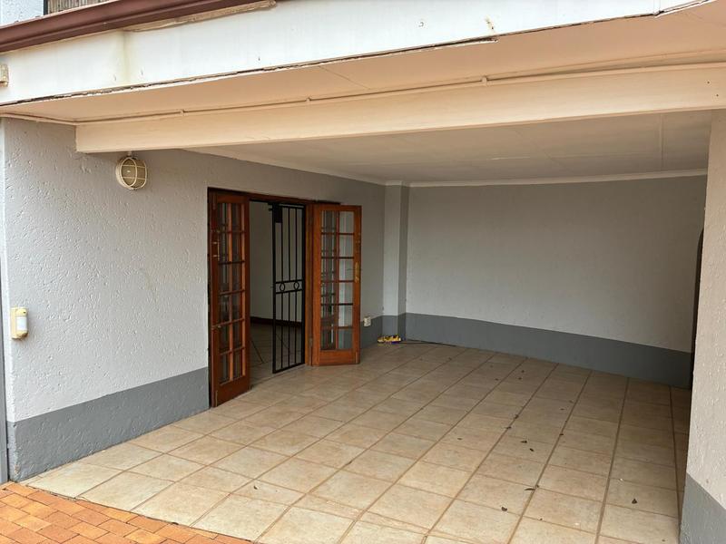 3 Bedroom Property for Sale in Groenkloof Gauteng