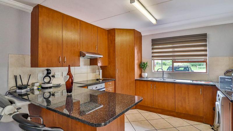 To Let 2 Bedroom Property for Rent in Paulshof Gauteng