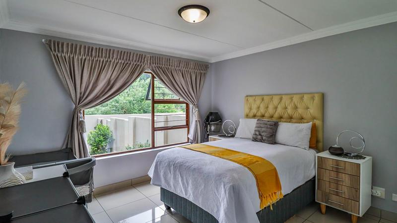 To Let 2 Bedroom Property for Rent in Paulshof Gauteng