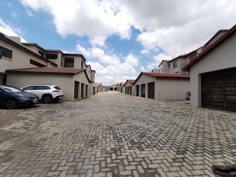 2 Bedroom Property for Sale in Carlswald Gauteng