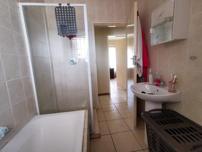 2 Bedroom Property for Sale in Carlswald Gauteng