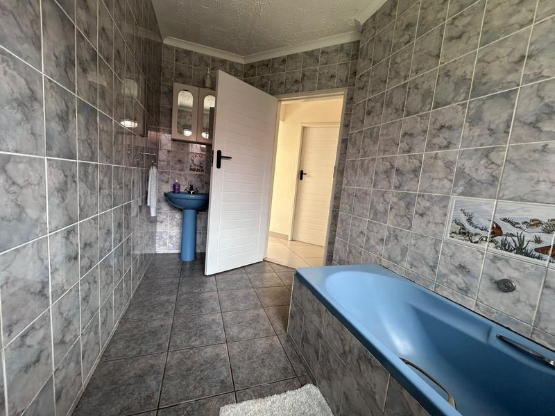 3 Bedroom Property for Sale in Noordwyk Gauteng
