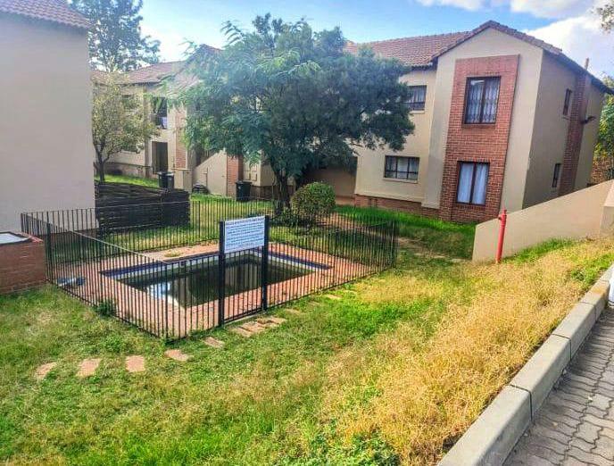 2 Bedroom Property for Sale in Vorna Valley Gauteng