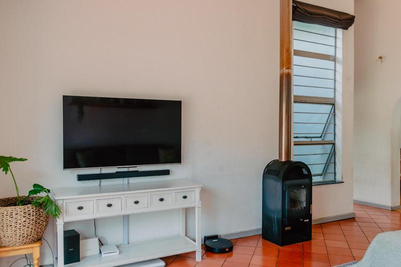 3 Bedroom Property for Sale in Vorna Valley Gauteng