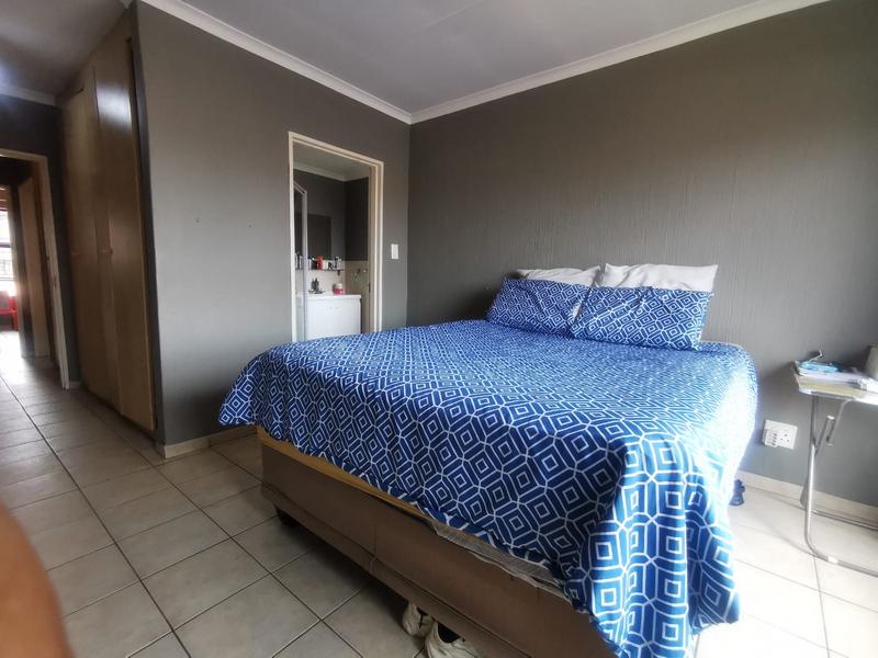 2 Bedroom Property for Sale in Vorna Valley Gauteng