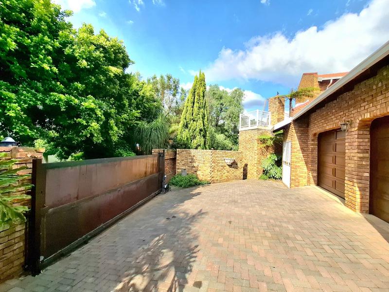 4 Bedroom Property for Sale in Moreleta Park Gauteng