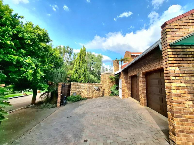 4 Bedroom Property for Sale in Moreleta Park Gauteng