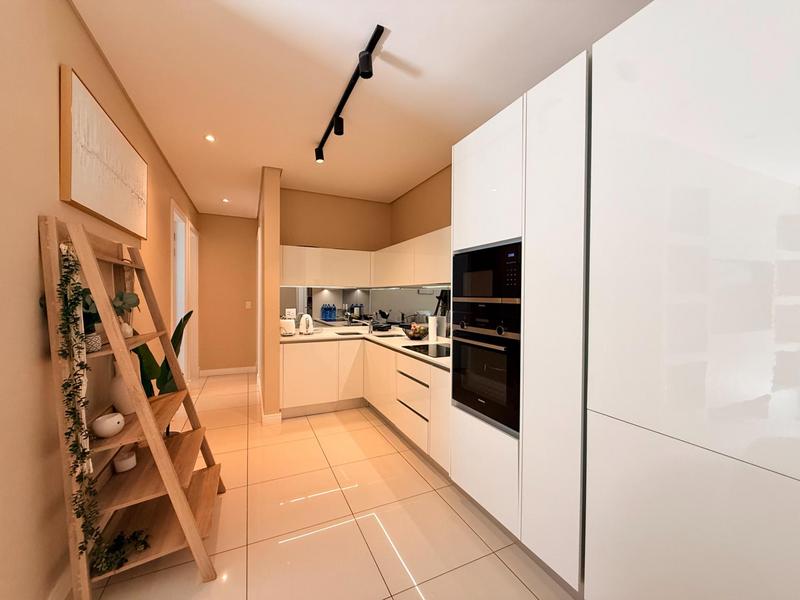 To Let 2 Bedroom Property for Rent in Houghton Estate Gauteng